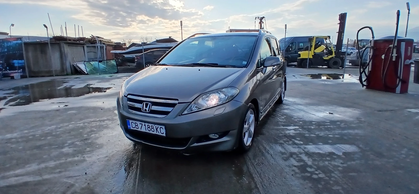 Honda Fr-v Автоматик с газ, снимка 2 - Автомобили и джипове - 53752172