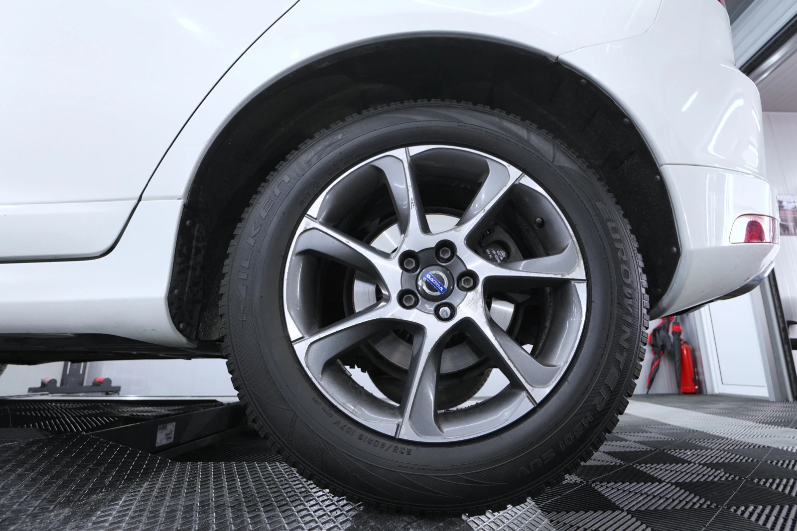 Volvo XC60 ocean race, снимка 15 - Автомобили и джипове - 54512350