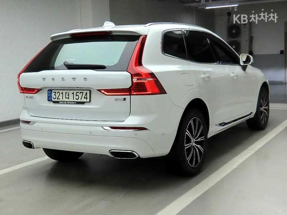 Volvo XC60 B5 INSCRIPTION PANORAMA/CAM/FULL, снимка 2 - Автомобили и джипове - 55430732
