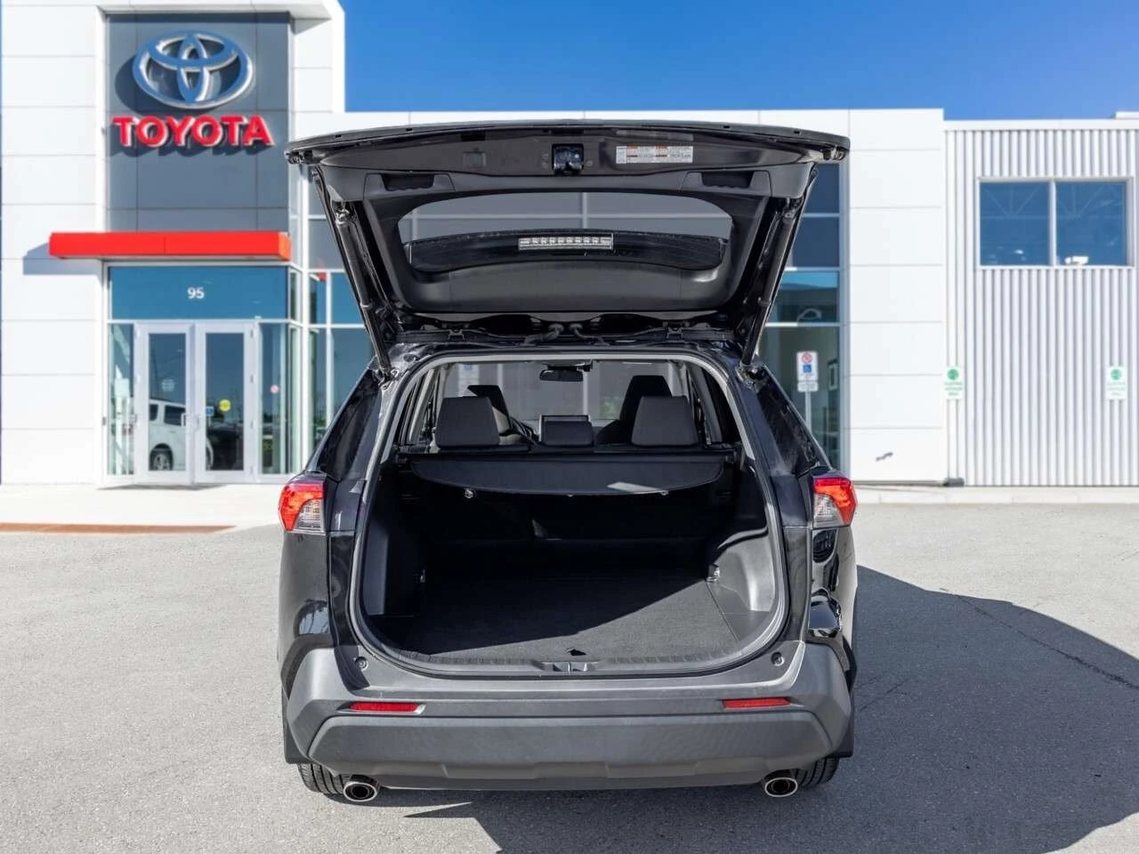 Toyota Rav4 * XLE AWD * CARFAX * , снимка 8 - Автомобили и джипове - 56073170