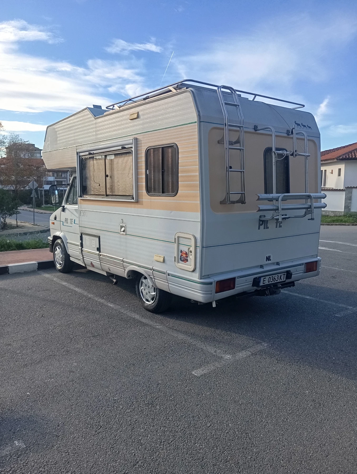 Кемпер Peugeot PILOTE, снимка 3 - Каравани и кемпери - 53767485