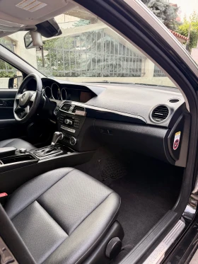 Mercedes-Benz C 220, снимка 12