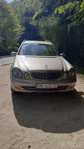  Mercedes-Benz E 320