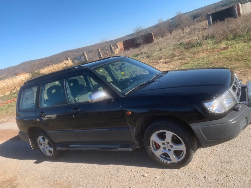 Subaru Forester, снимка 4 - Автомобили и джипове - 47901355