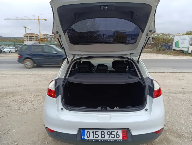 Renault Megane 1.6i ШВЕЙЦАРИЯ, снимка 14 - Автомобили и джипове - 47903155