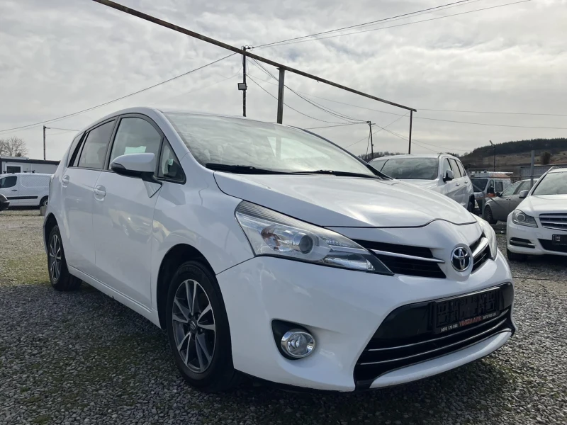 Toyota Verso 1.6 D-4D 7-места, снимка 3 - Автомобили и джипове - 49531127