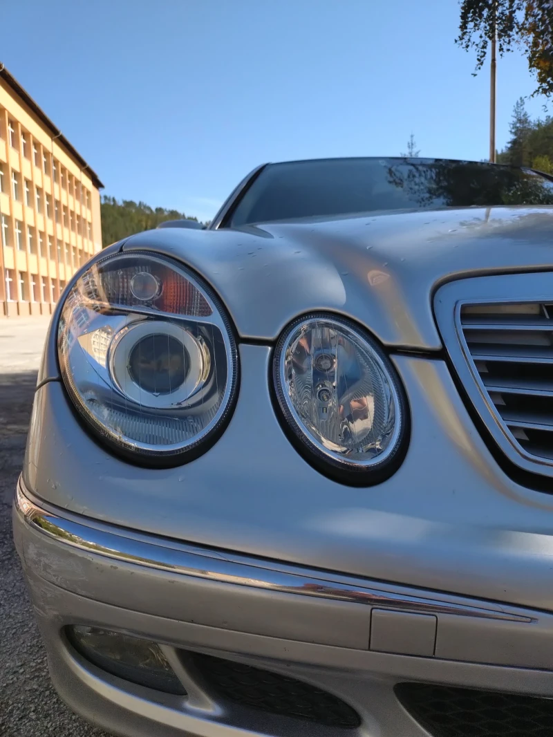 Mercedes-Benz E 320, снимка 5 - Автомобили и джипове - 52683075
