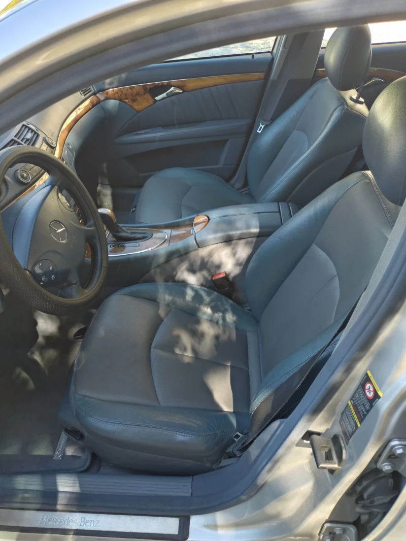 Mercedes-Benz E 320, снимка 10 - Автомобили и джипове - 52683075