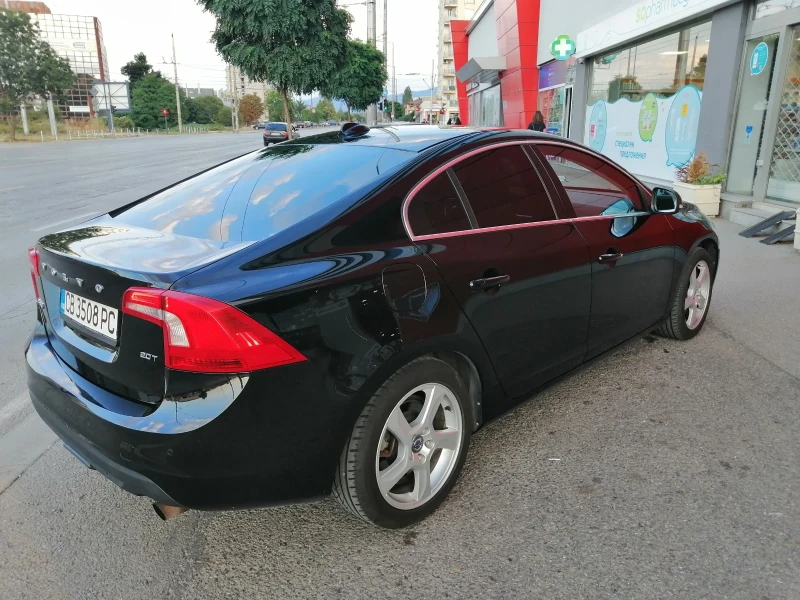 Volvo S60 2.0Т, 203кс, Бензин, Автоматик, снимка 5 - Автомобили и джипове - 51117087