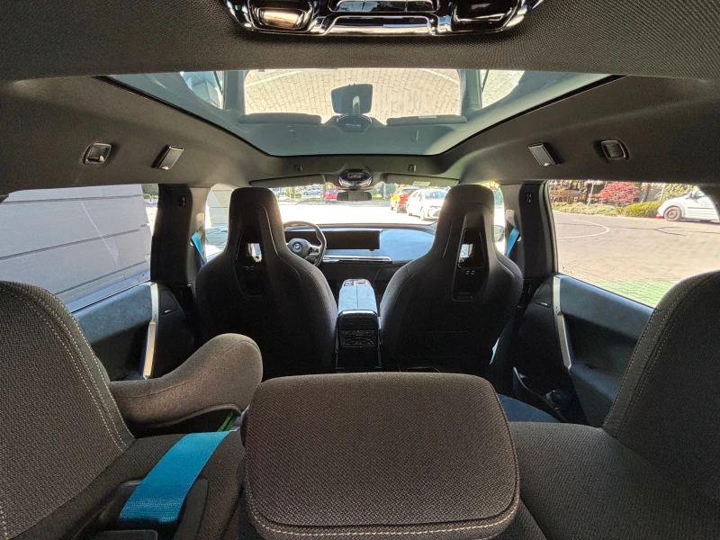 BMW iX xDrive 40, снимка 8 - Автомобили и джипове - 52815724