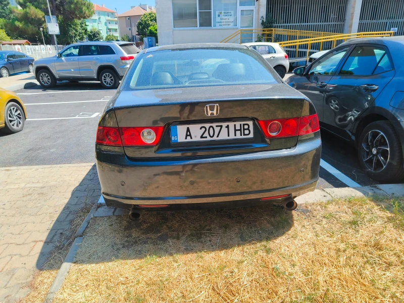 Honda Accord 2.4 Executive, снимка 4 - Автомобили и джипове - 52298909