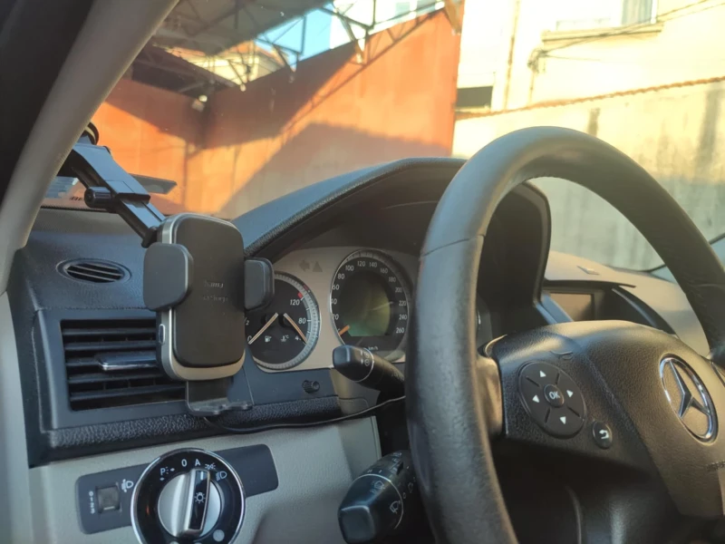 Mercedes-Benz C 200, снимка 16 - Автомобили и джипове - 51396037