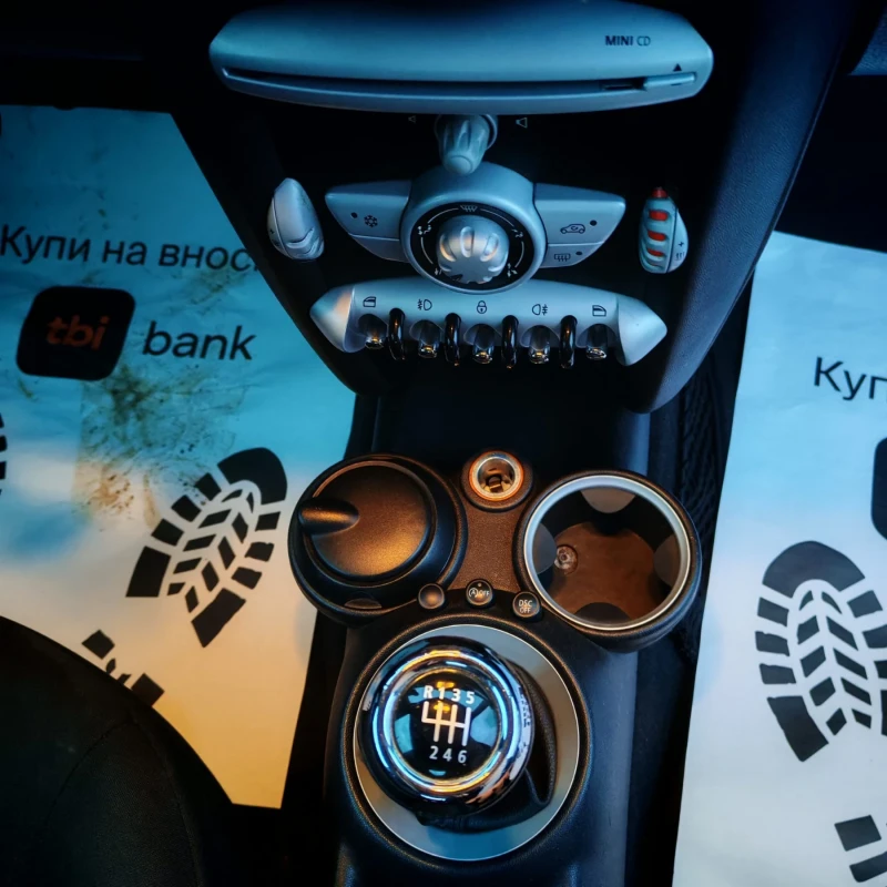 Mini One 2010 109.000км, 1.4i 6 скорости, СЕРВИЗНА ИСТОРИЯ, снимка 11 - Автомобили и джипове - 52382908