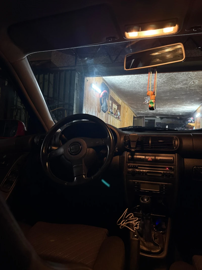 Seat Leon, снимка 10 - Автомобили и джипове - 52706757