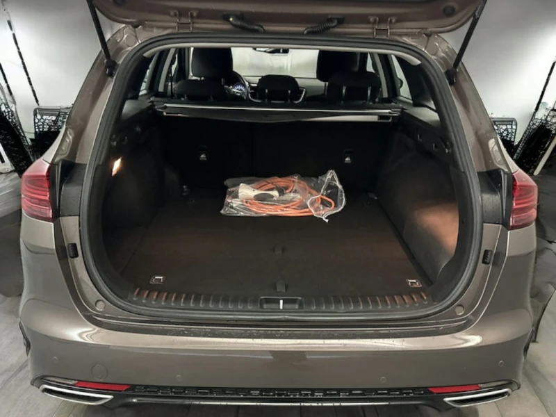 Kia Ceed 1.6 Plug-in Hybrid Vision, от дилър с История, снимка 5 - Автомобили и джипове - 53196872