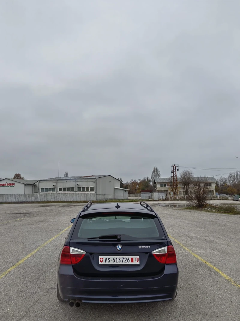 BMW 325 Внос от Швейцария, голямата навигация., снимка 2 - Автомобили и джипове - 53237330