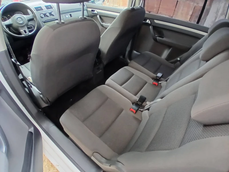 VW Touran 1.6TDI ТОП!!!, снимка 11 - Автомобили и джипове - 53388279
