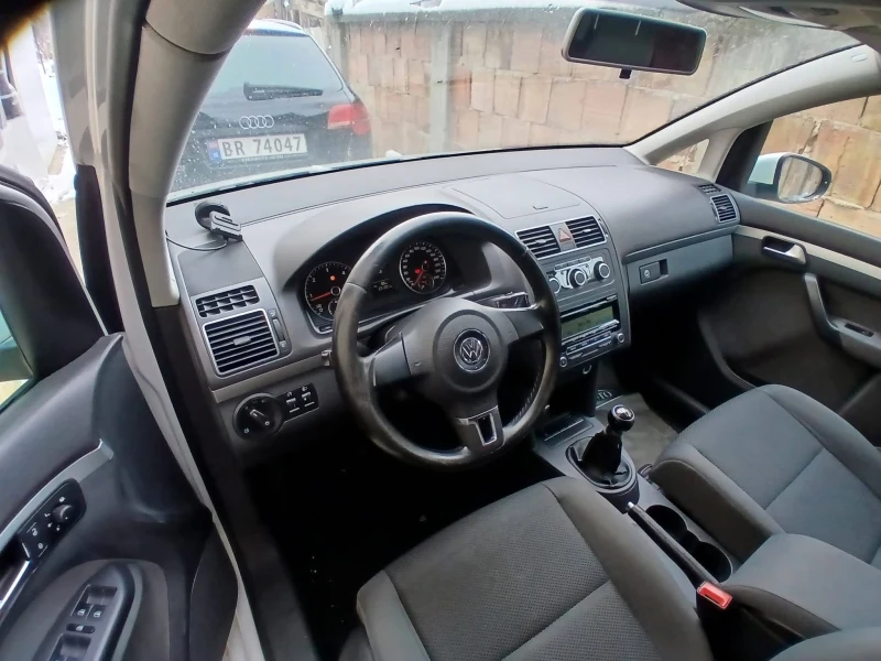 VW Touran 1.6TDI ТОП!!!, снимка 7 - Автомобили и джипове - 53388279