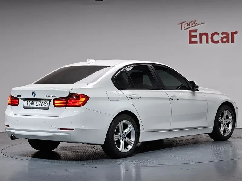 BMW 320 d xDrive, снимка 2 - Автомобили и джипове - 55142547