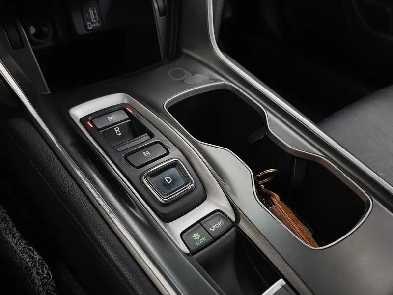 Honda Accord 2.0 TURBO SPORT, снимка 9 - Автомобили и джипове - 55716436