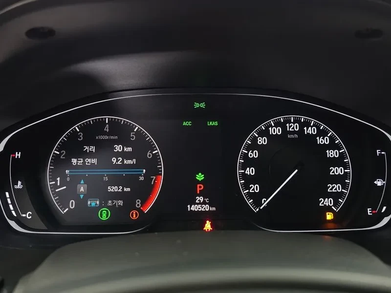 Honda Accord 2.0 TURBO SPORT, снимка 8 - Автомобили и джипове - 55716436