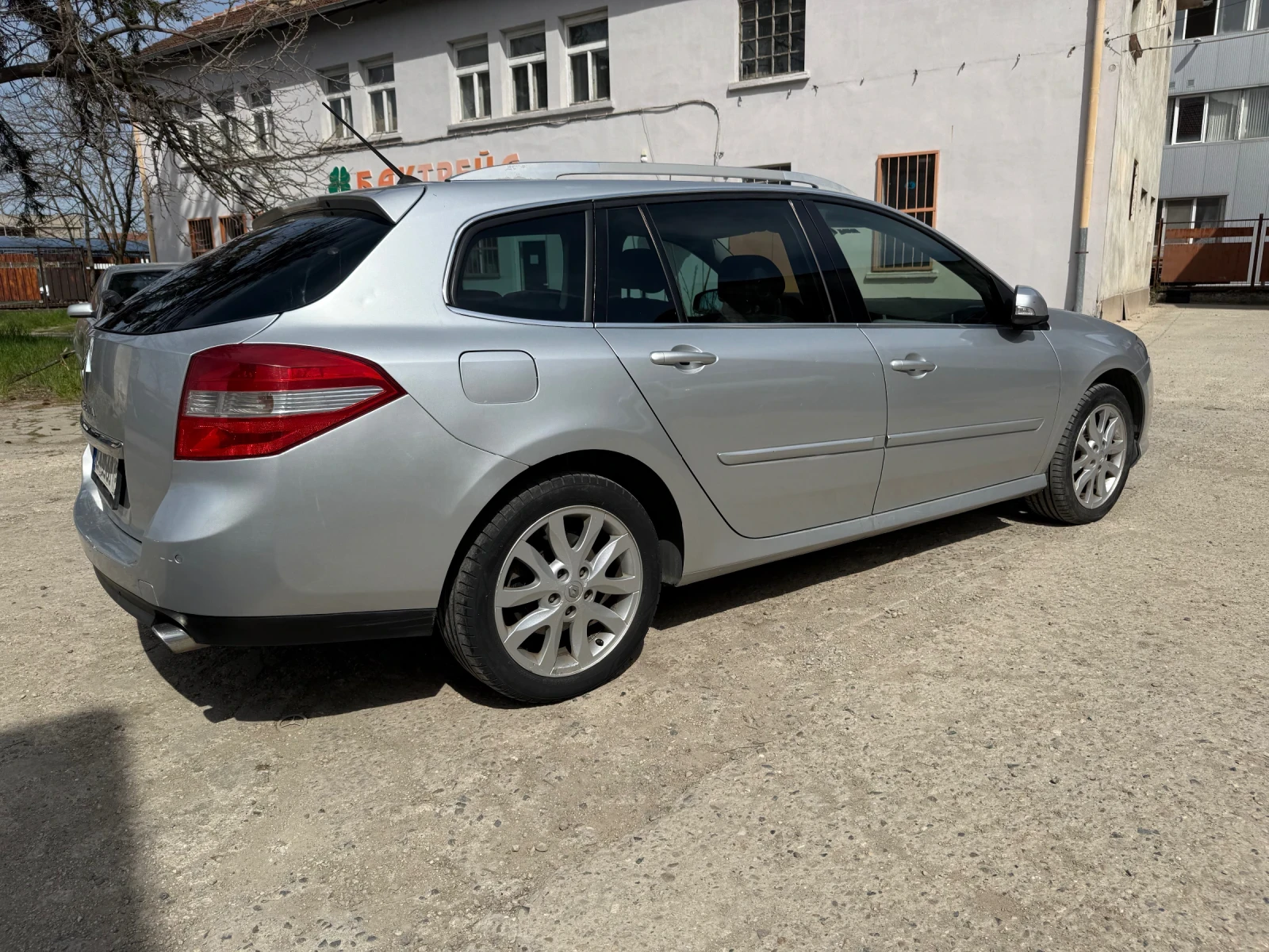 Renault Laguna 2.0 - изображение 4