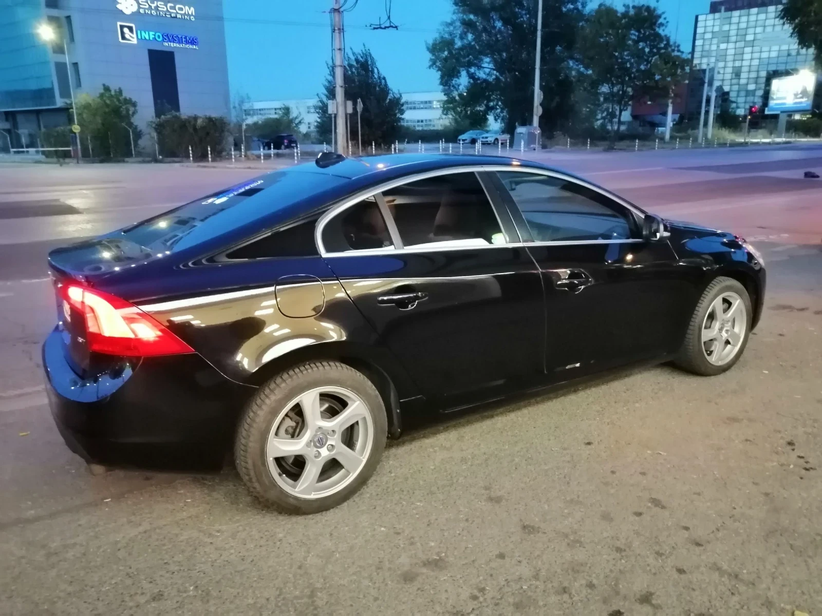 Volvo S60 2.0Т, 203кс, Бензин, Автоматик - изображение 4