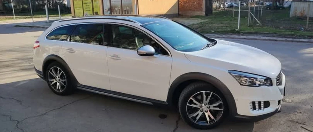 Peugeot 508 RXH 2.0 Hybrid 4x4 - изображение 2