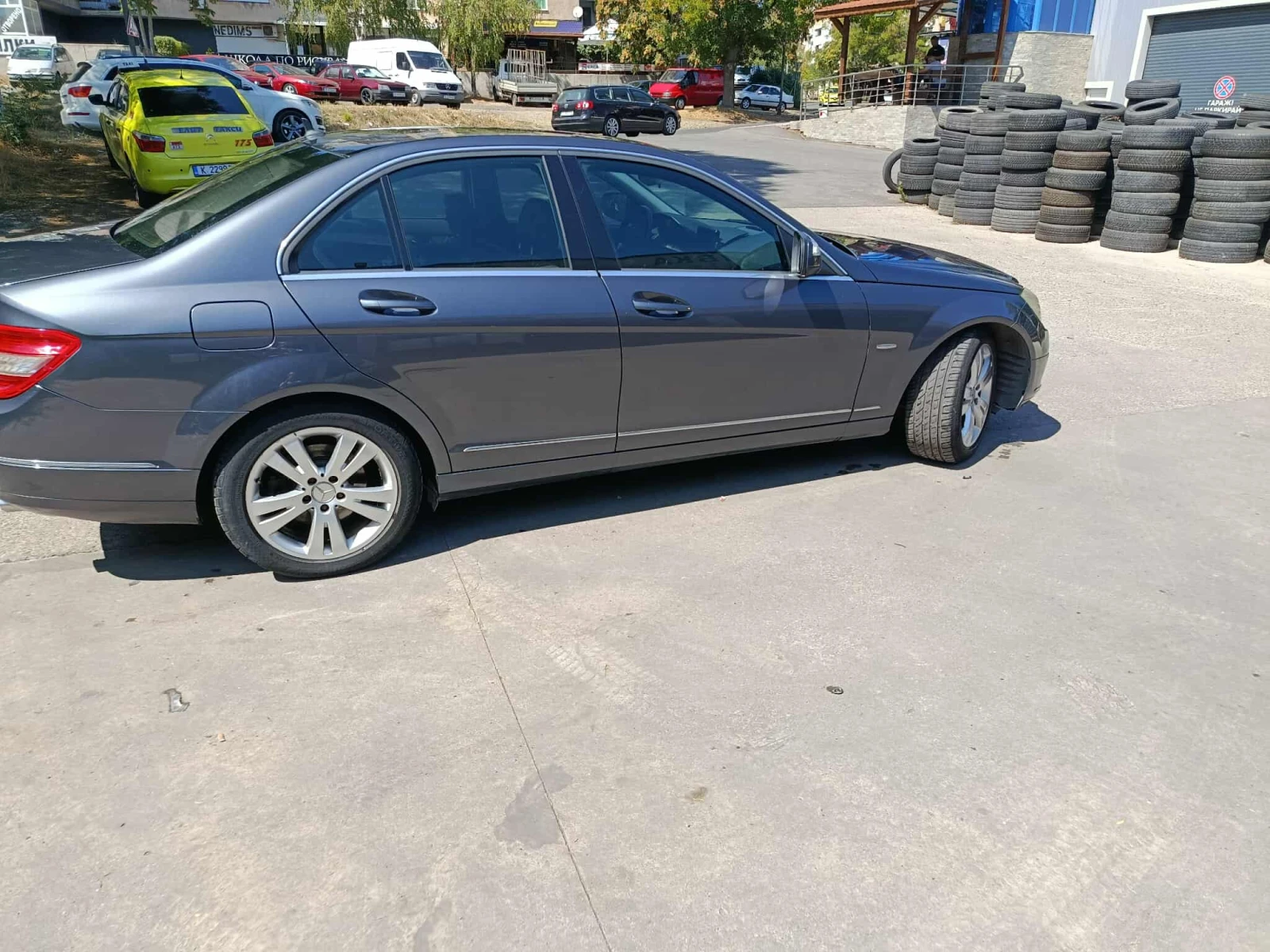 Mercedes-Benz C 320  - изображение 3