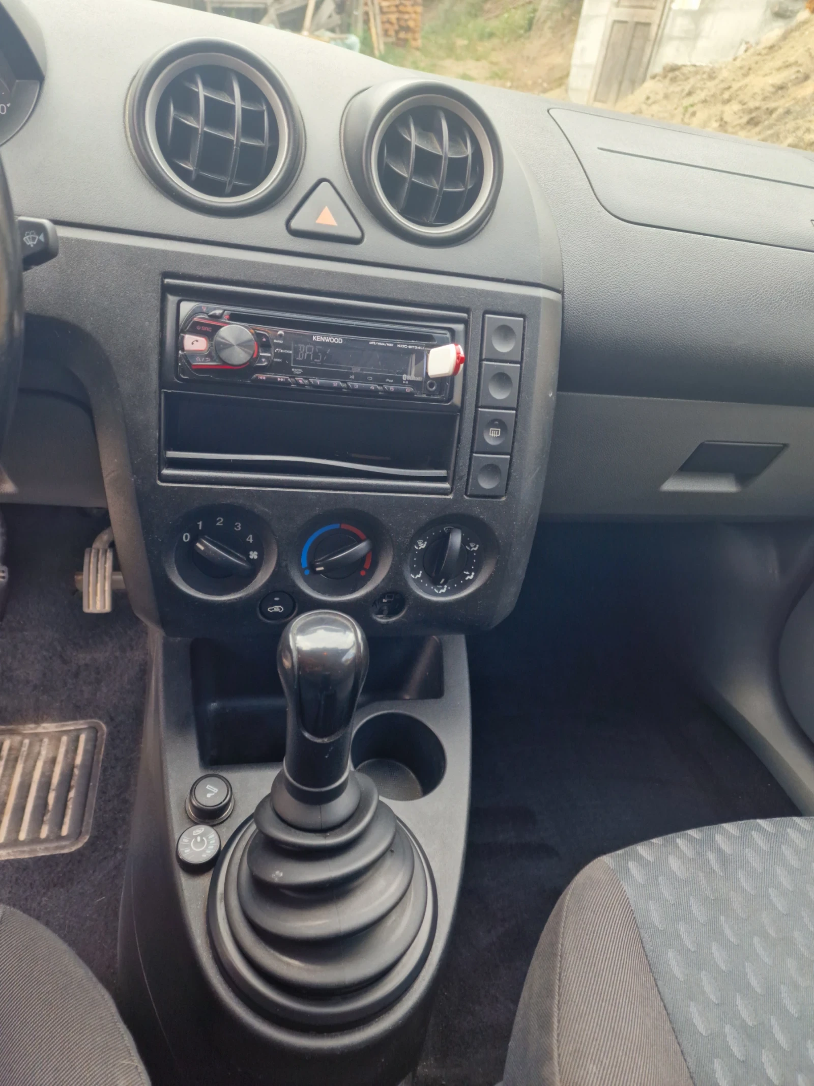 Ford Fiesta  - изображение 10