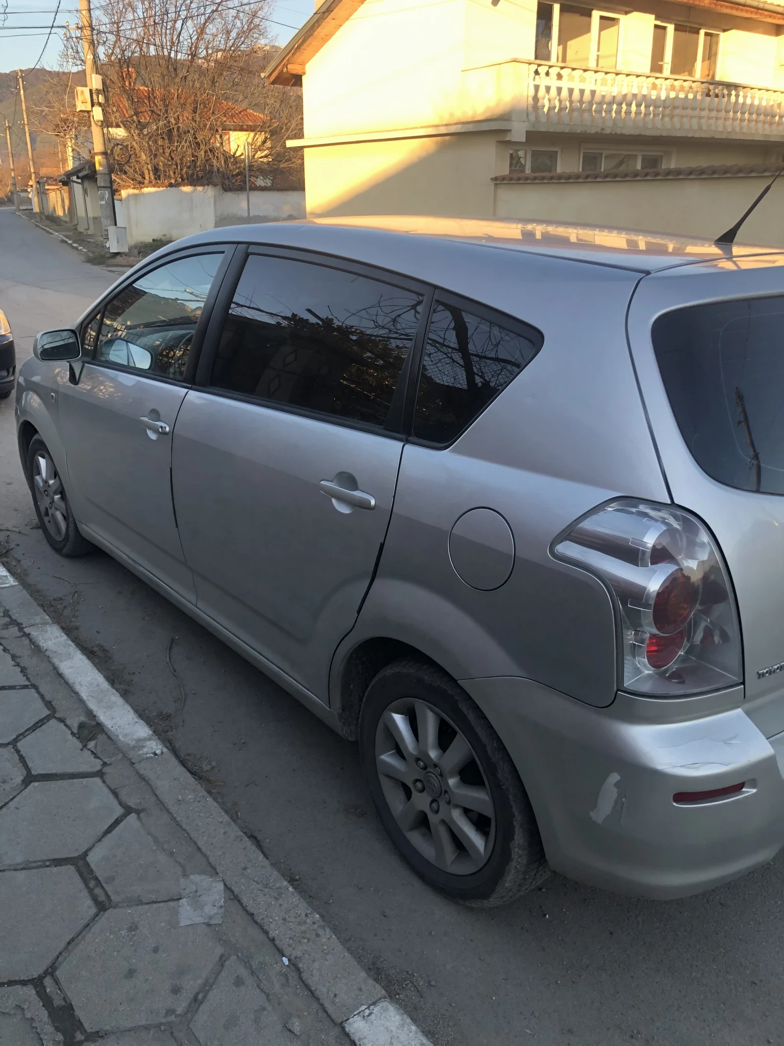 Toyota Corolla verso D4D - изображение 6