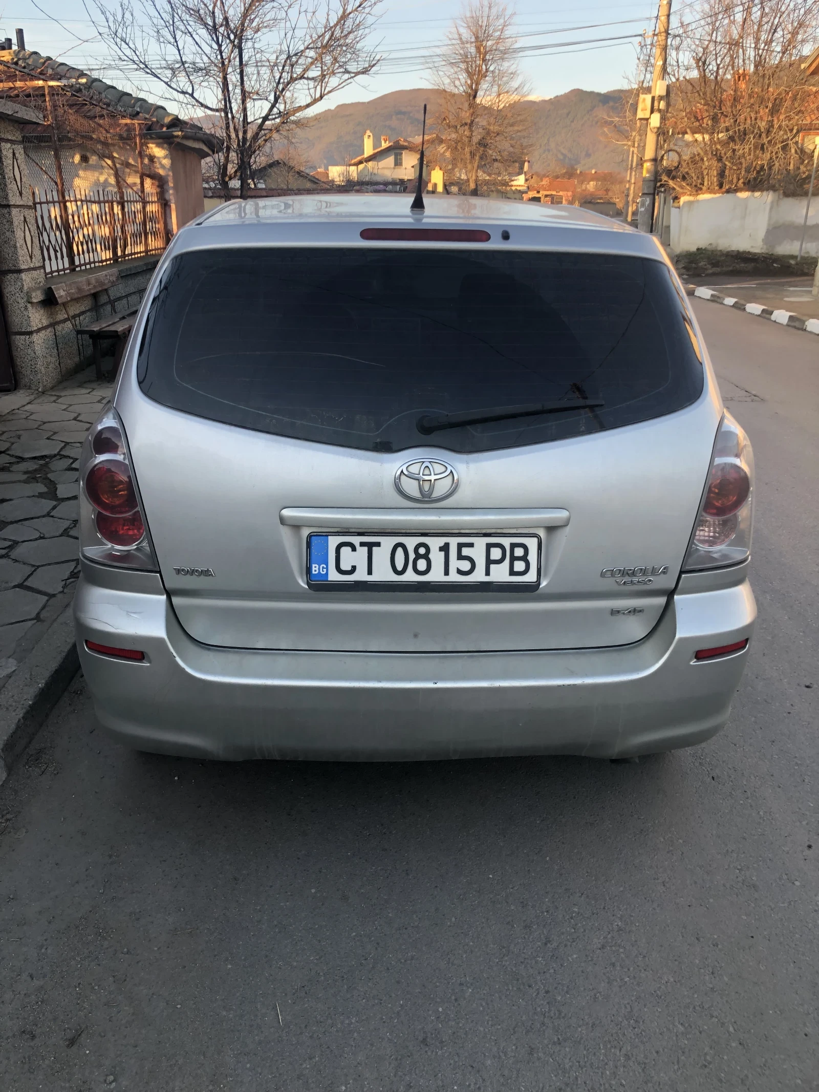 Toyota Corolla verso D4D - изображение 2