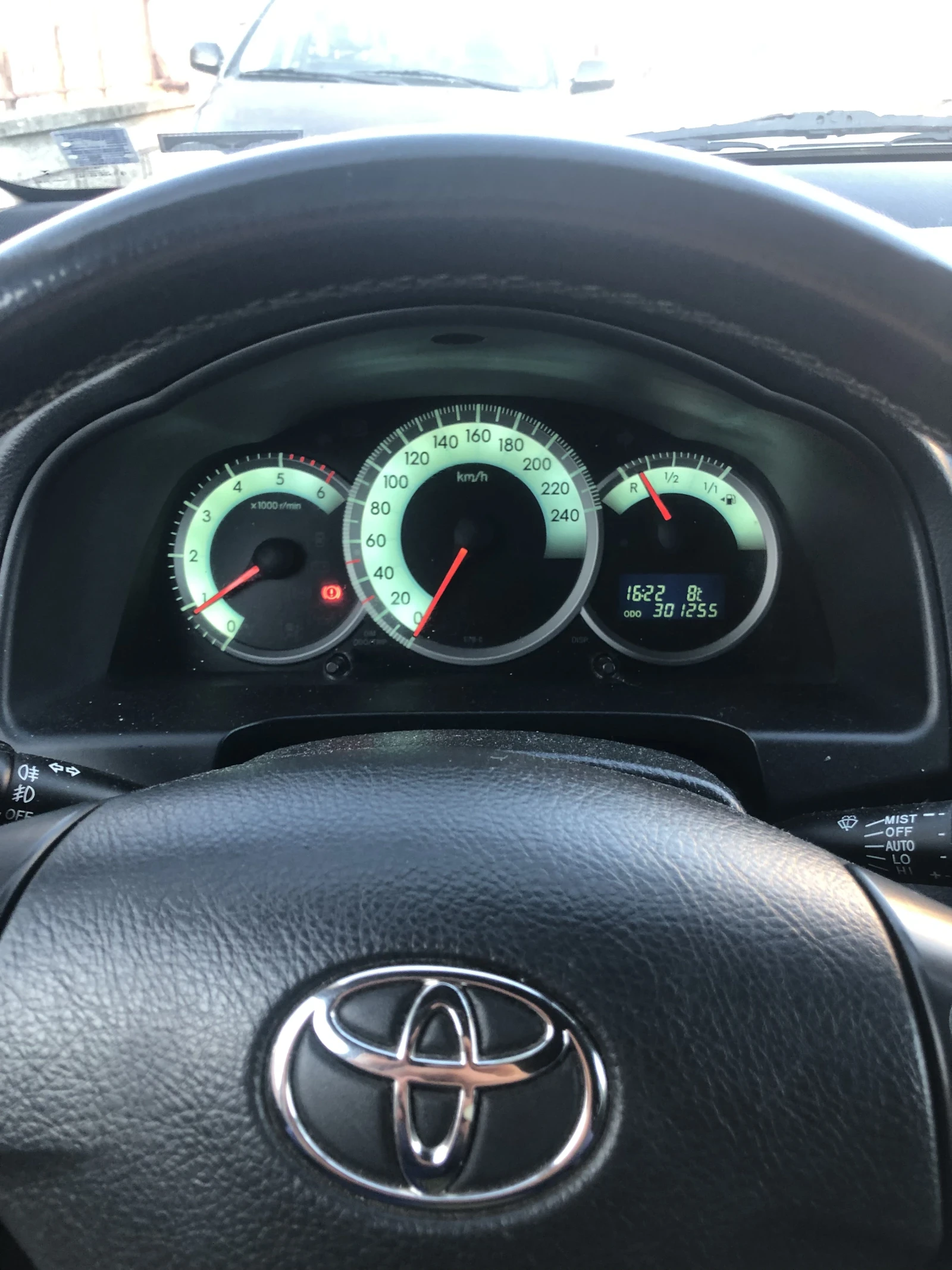Toyota Corolla verso D4D - изображение 4