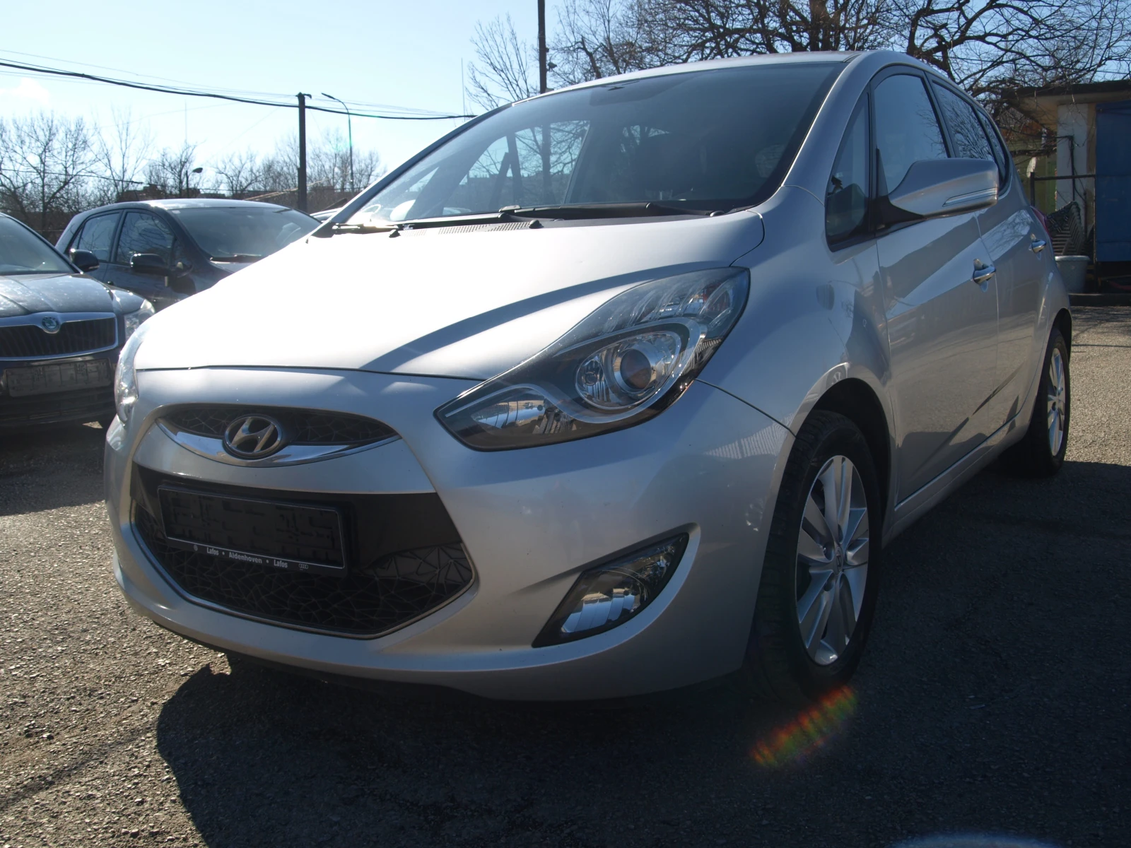Hyundai Ix20 1.6* CRDI* 116кс* КЛИМАТРОНИК* , снимка 3 - Автомобили и джипове - 53800703