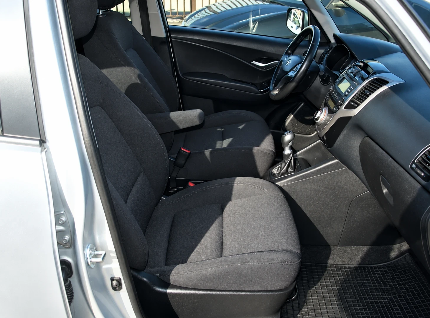 Hyundai Ix20 1.6* CRDI* 116��* �����������*  | Mobile.bg � ����������� 9