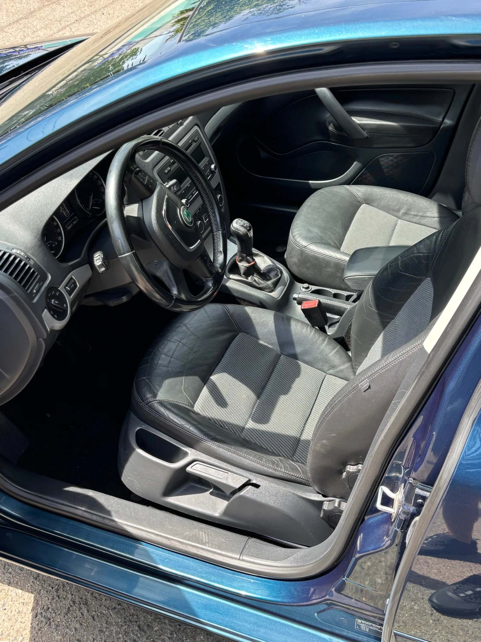 Skoda Octavia 1.6 , снимка 10 - Автомобили и джипове - 53921594