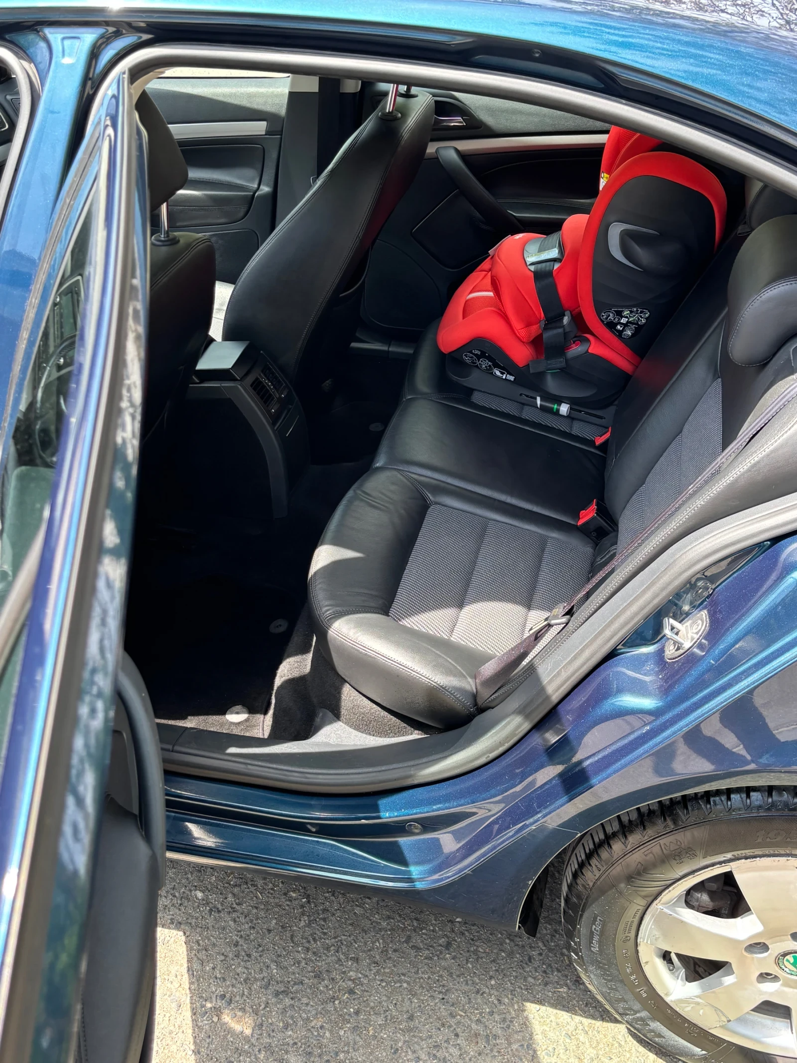 Skoda Octavia 1.6 , снимка 7 - Автомобили и джипове - 53921594