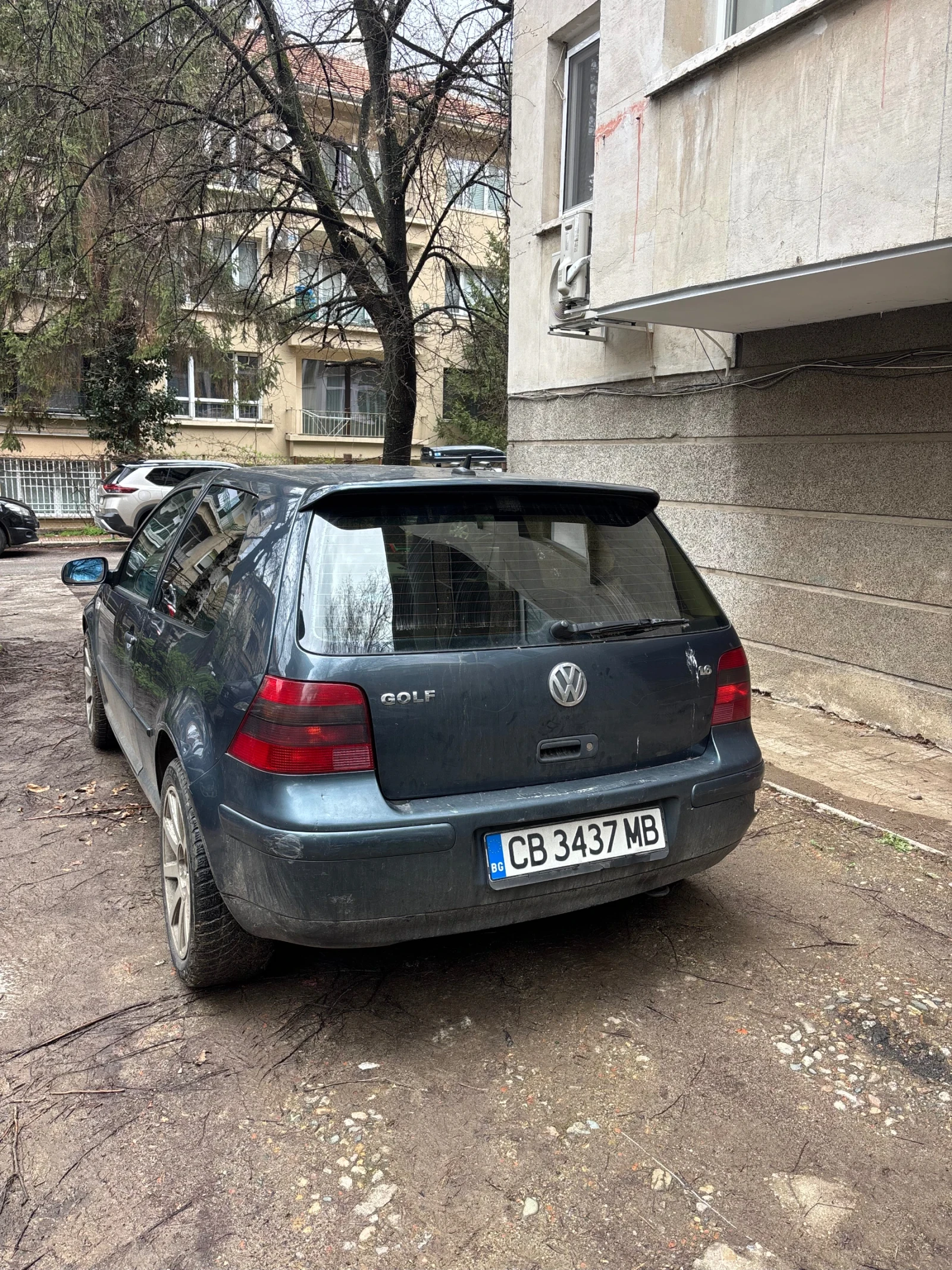 VW Golf, снимка 4 - Автомобили и джипове - 54080414