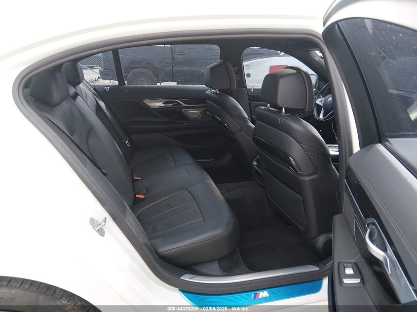 BMW 740 3.0l I, снимка 8 - Автомобили и джипове - 54094697