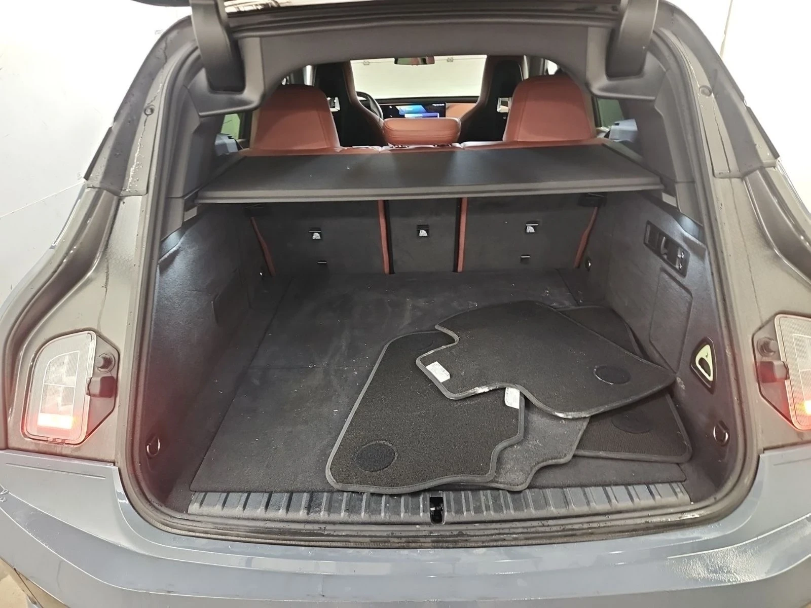 BMW iX xDrive50 | LASER| 360 | HARMAN KARDON| SKY LOUNGE, снимка 15 - Автомобили и джипове - 54225014