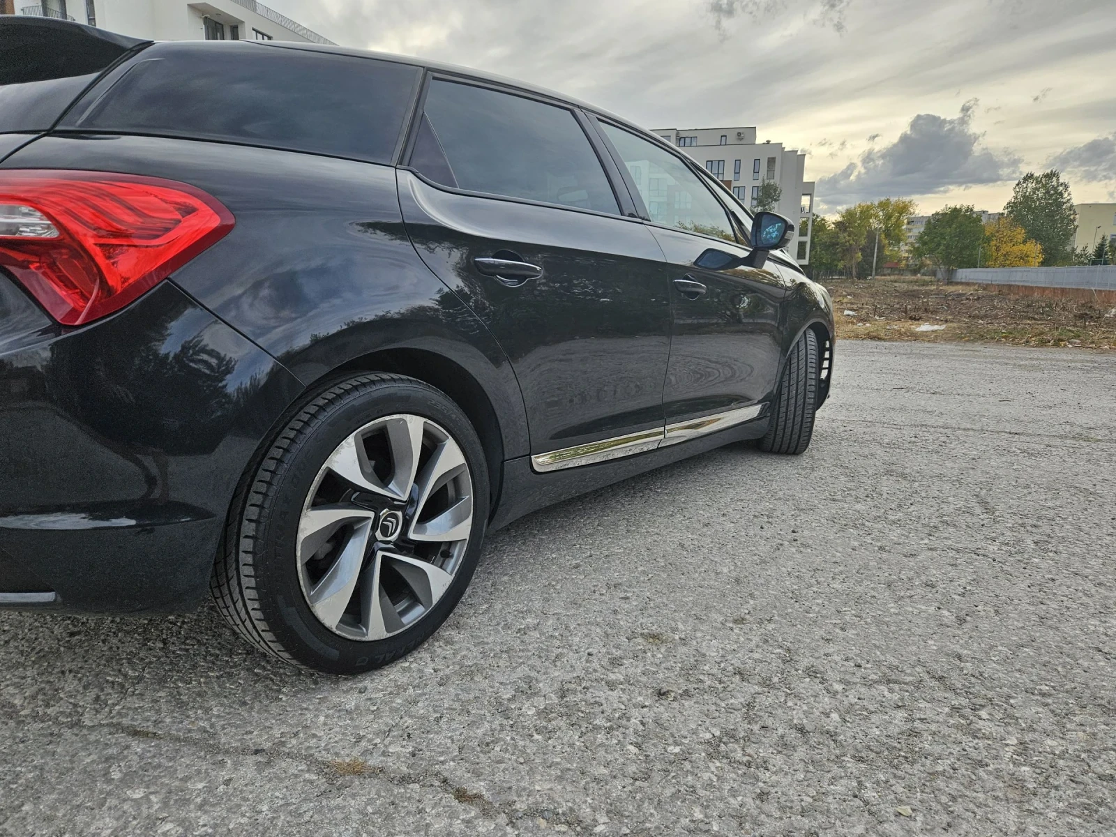 DS DS 5, снимка 7 - Автомобили и джипове - 54299491