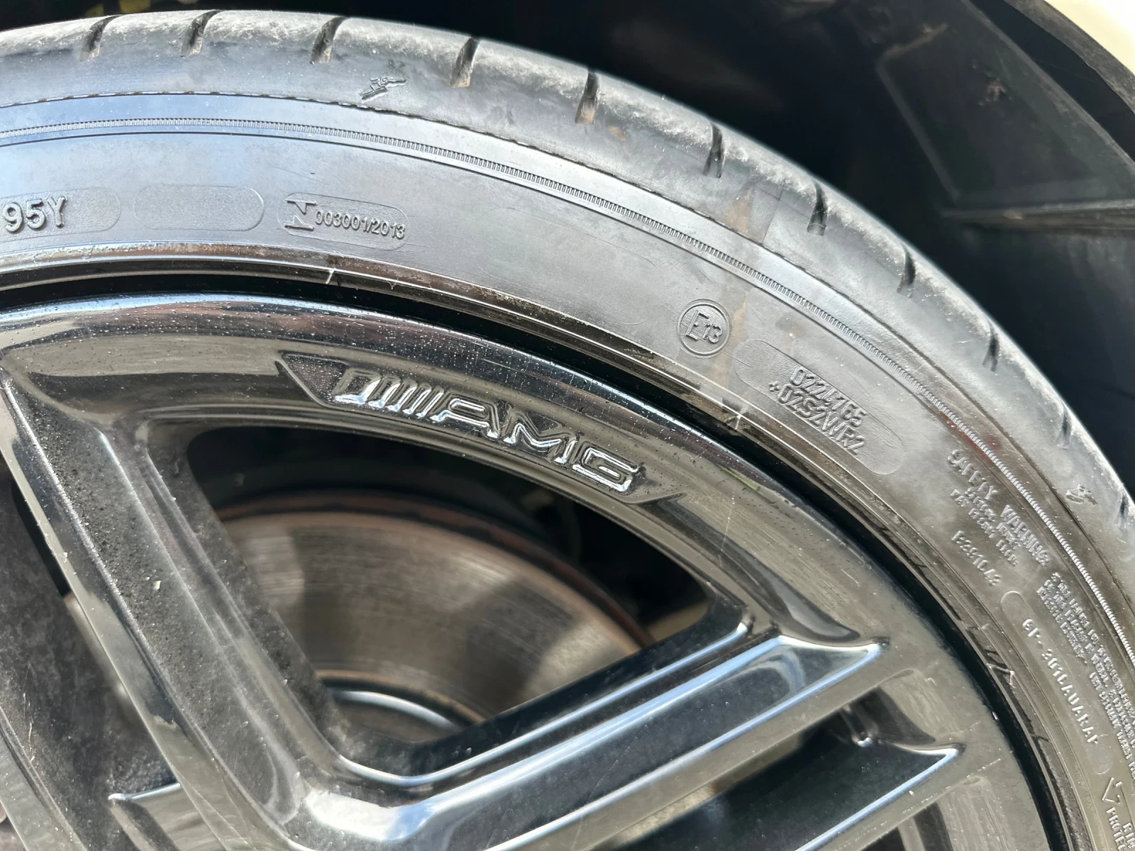 Mercedes-Benz E 350 ///AMG /// PANO /// , снимка 17 - Автомобили и джипове - 54528447