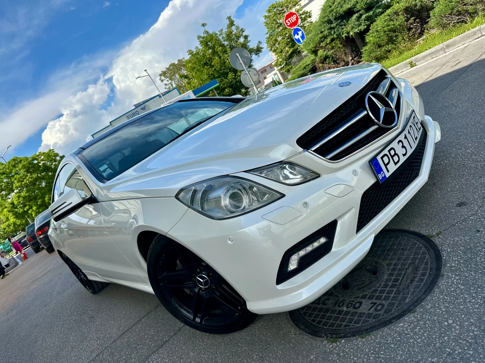 Mercedes-Benz E 350 ///AMG /// PANO /// 
