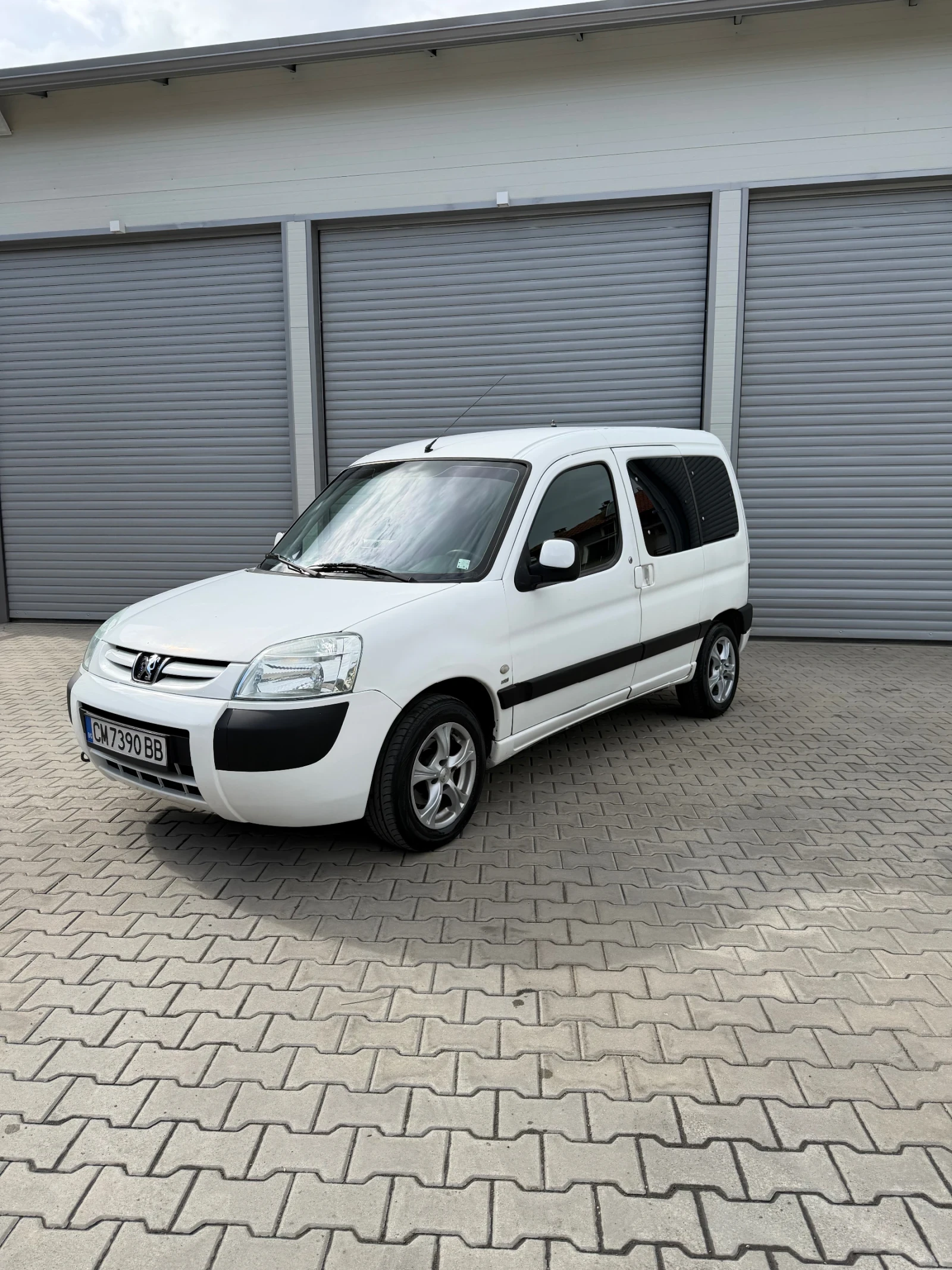 Peugeot Partner, снимка 2 - Автомобили и джипове - 54575370
