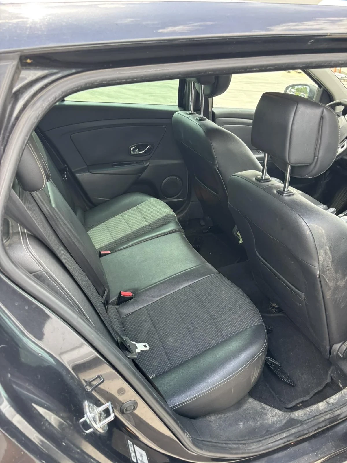 Renault Megane, снимка 9 - Автомобили и джипове - 54575876