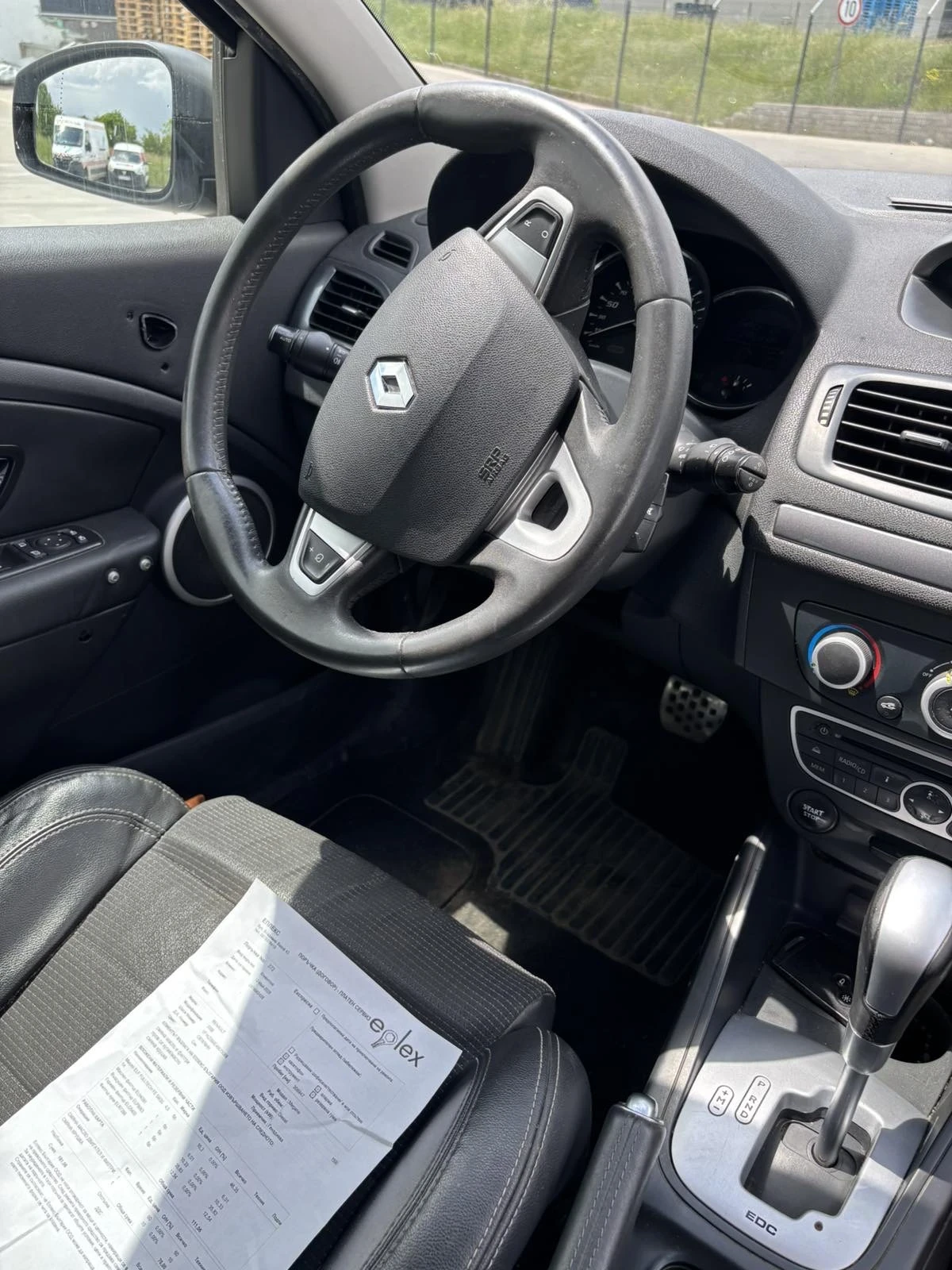 Renault Megane, снимка 8 - Автомобили и джипове - 54575876