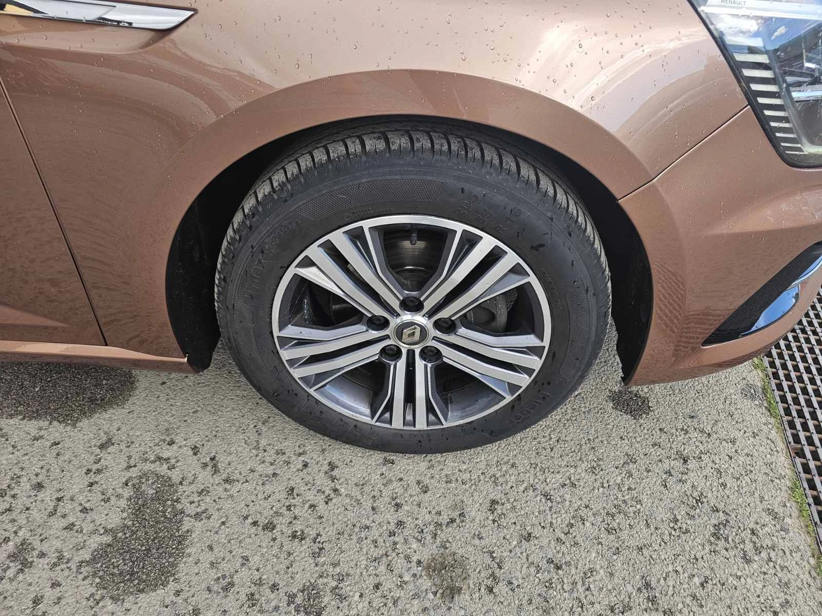 Renault Megane 1.3 TCe 140 EDC, снимка 17 - Автомобили и джипове - 54687784