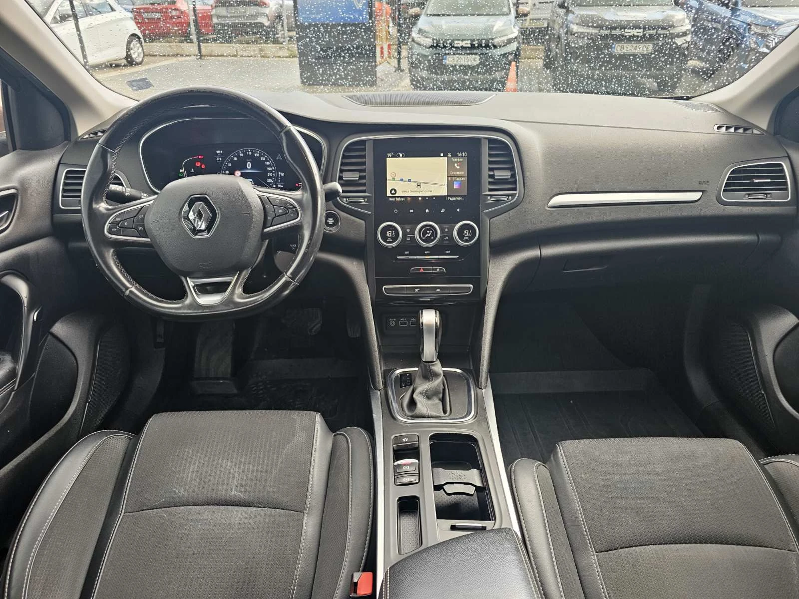 Renault Megane 1.3 TCe 140 EDC, снимка 7 - Автомобили и джипове - 54687784