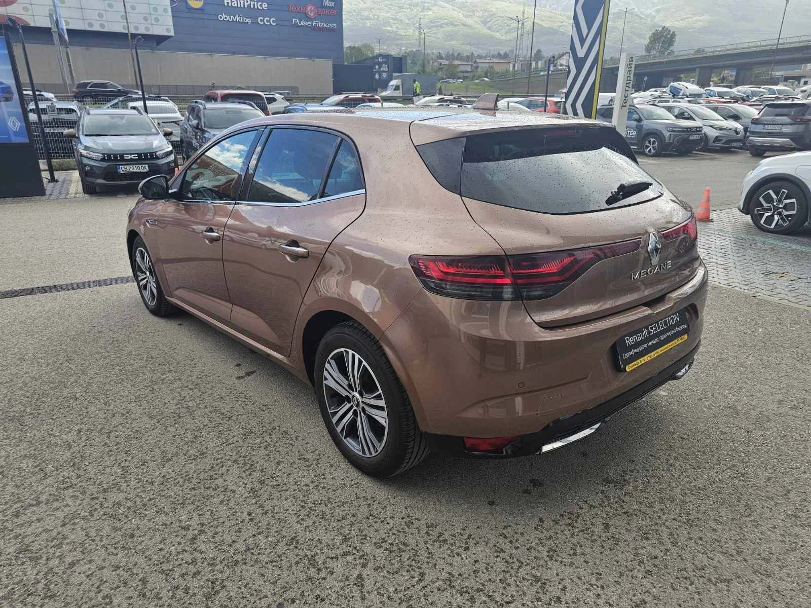 Renault Megane 1.3 TCe 140 EDC, снимка 4 - Автомобили и джипове - 54687784