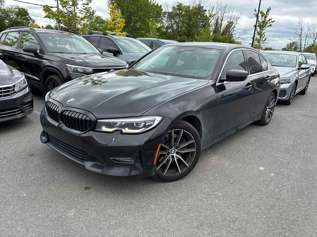 BMW 330 XDRIVE* ГЛАВНО ПРЕДСТАВИТЕЛСТВО НА VOLKSWAGEN* 